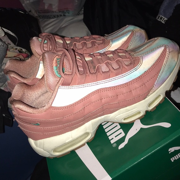 holographic air max 95